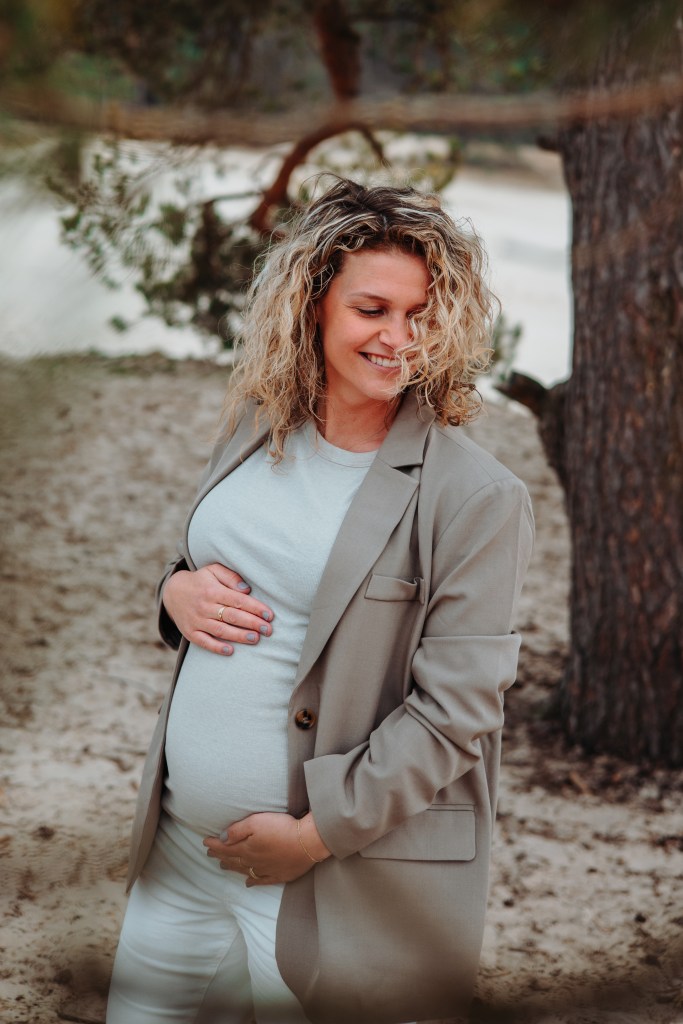 Lisa Zwangerschapsshoot Sahara Ommen